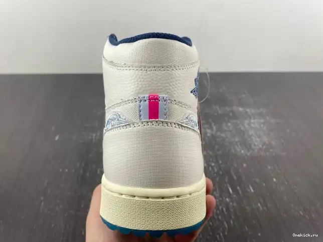 One Kick West Jordan Retro 2 Wie Golf NRG Aloha 1 Michelle High FV3565-100 0628